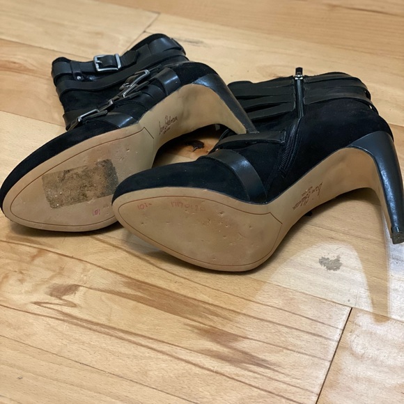 🔥🔥🔥Black Suede High Heel Bootie - Picture 4 of 6